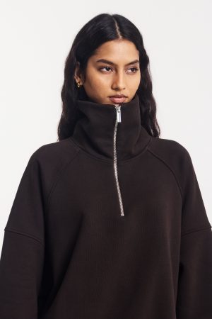 Classic Half Zip Sweatshirt in Bitter Chocolate
